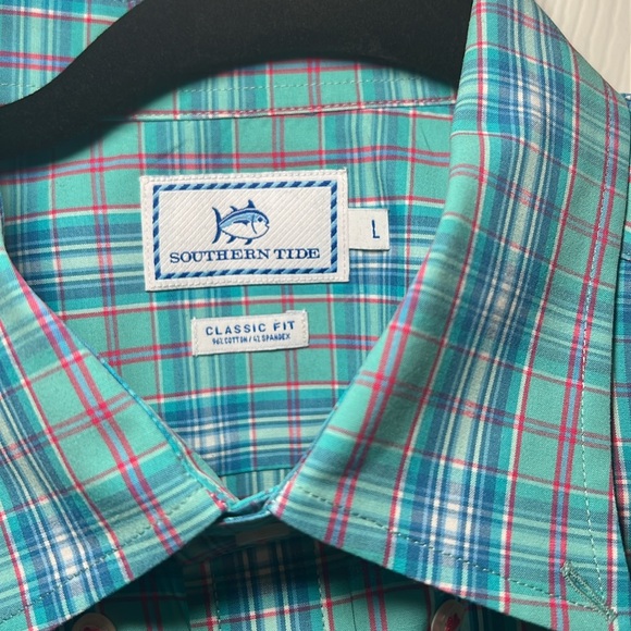 Men’s Southern Tide Button Down - Picture 2 of 3